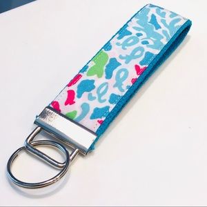 Lilly Pulitzer Lets Cha Cha key fob keychain